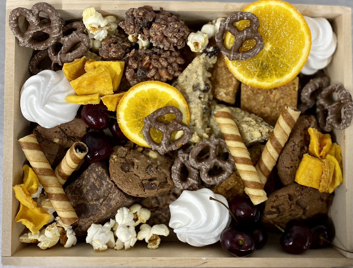 Treat Box 

Variety of sweet #treats and goodies to share or (NOT TO SHARE) - we won’t be judging 😆 

DM to order will be live on the website soon 

#chester #platters #cheshire #treatboxuk #birthdaytreat #birthdaygift #sweettreat #localdelivery #localbusiness #lockdowntreat