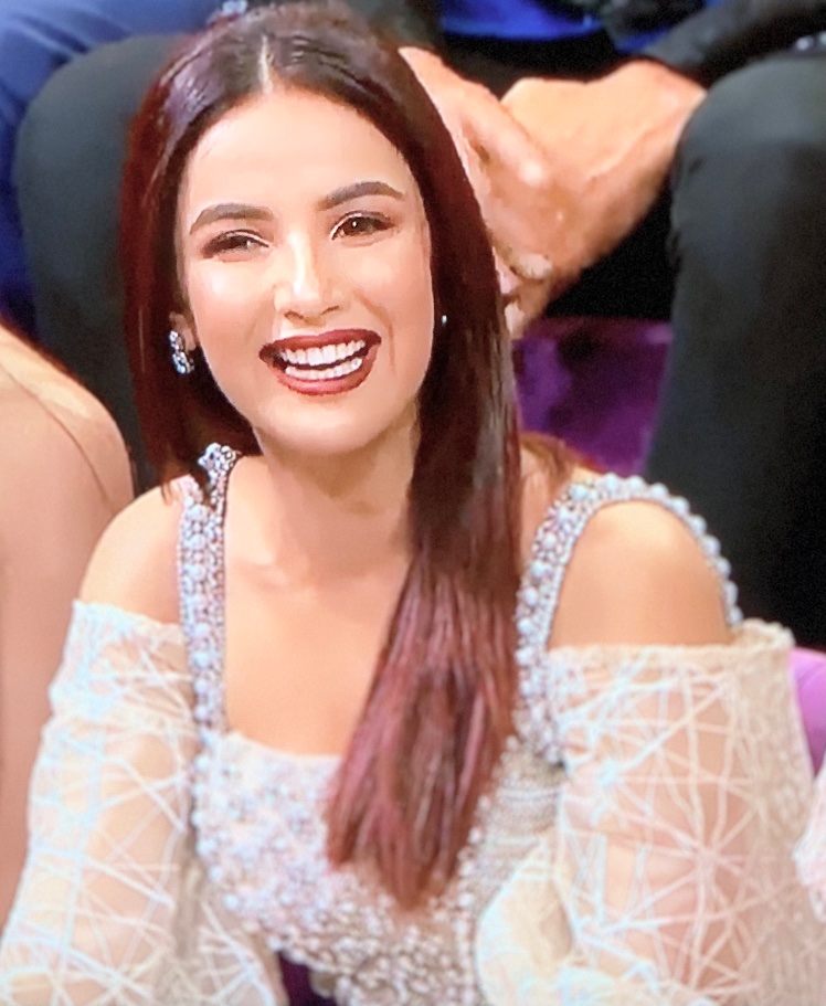 Simashah26's tweet photo. @jasminbhasin
@BeingSalmanKhan
SK and Jasmin dance and their fun loving ๐ฅฐ masti. Salman adores Jass.๐๐ฅ
Jass won many hearts โฅ๏ธ and she gets to dance with SK so many times. Chubina not then once.๐๐
#JasminBhasin #SalMin
#JasminBhasinSherniOfBB14
#BB14FinaleWeek https://t.co/N59ZbgEWT6