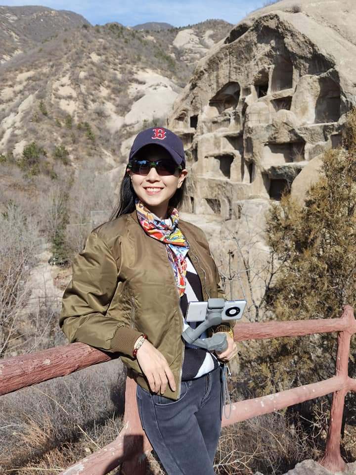 afghanchina's tweet photo. ګرانو دوستانو، سهار مو په خير!
په ۲۰۲۲م کال کې د بېجينګ پر لوړو غرو د اولمپيک ژمنيو لوبو د سکې وهلو ځينې سيالۍ د دې حوزې په غرنۍ سيمه کې تر سره شي.  
کابو يو کاله وروسته به دغه لوبې شروع شي، نو که تاسو د دغو لوبو په موده کې چين ته سفر وکړئ، له کومو منظرو څخه به خوند واخلئ؟ https://t.co/npt4tfbiZS