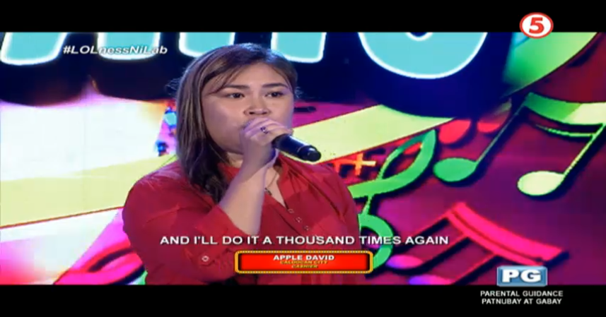 TV5manila's tweet photo. Nagustuhan niyo ba ang super relax rendition ng 'Rise Up' ng restaurant cashier na si Apple David?
#LOLnessNiLab
#LunchOutLoudOnTV5 https://t.co/vTD2VyNn1x