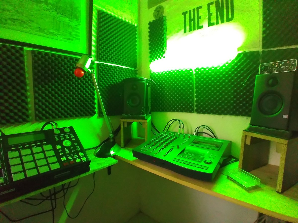 BreakAtom's tweet image. Workin'