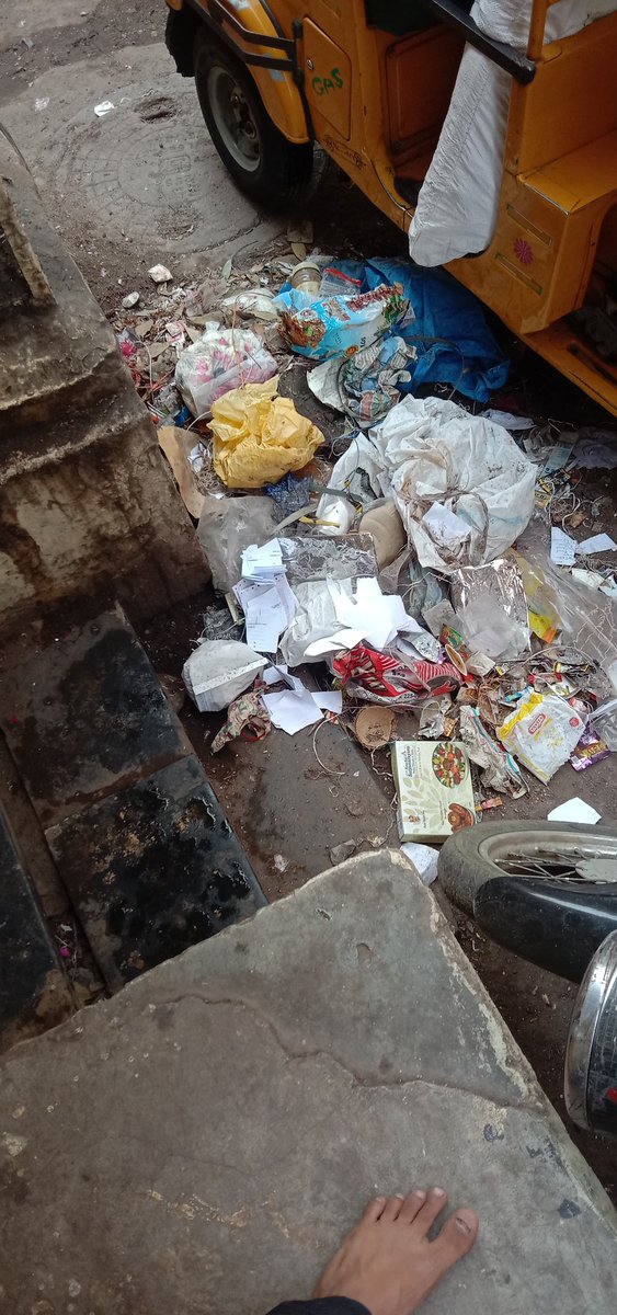 sunilsharma7842's tweet photo. Back side begum bazar post office Street 
@CommissionrGHMC @swachhbharat @hydcitypolice @KTRTRS @TelanganaCMO 
 Hyderabad 500012 https://t.co/Hg30O5YudI