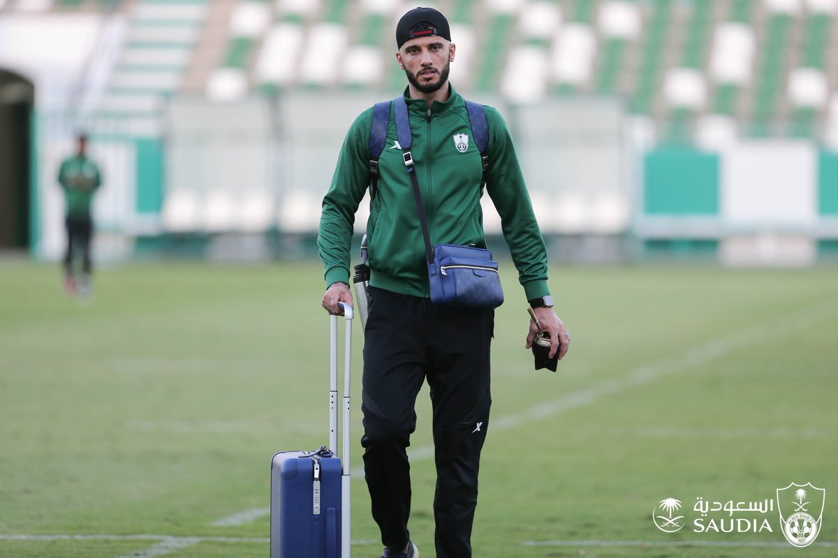 eowiq21's tweet photo. انا بوجهكك ياولد دير الزور  تكفىى لاترجع جده الا النقاط قبلكك 
@omaralsomah https://t.co/wZtWSIYI07