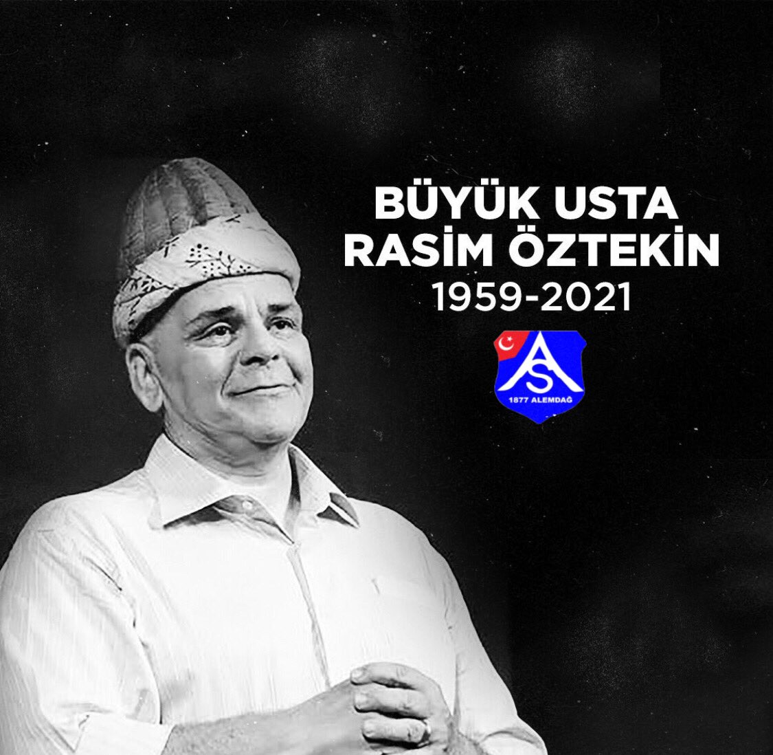 Değerli sanatçı Rasim Öztekin’in vefat ettiğini büyük bir üzüntüyle öğrenmiş bulunuyoruz.

Merhuma Allah'tan rahmet; ailesine, sevenlerine ve sanat dünyasına başsağlığı dileriz.
 #rasimoztekin