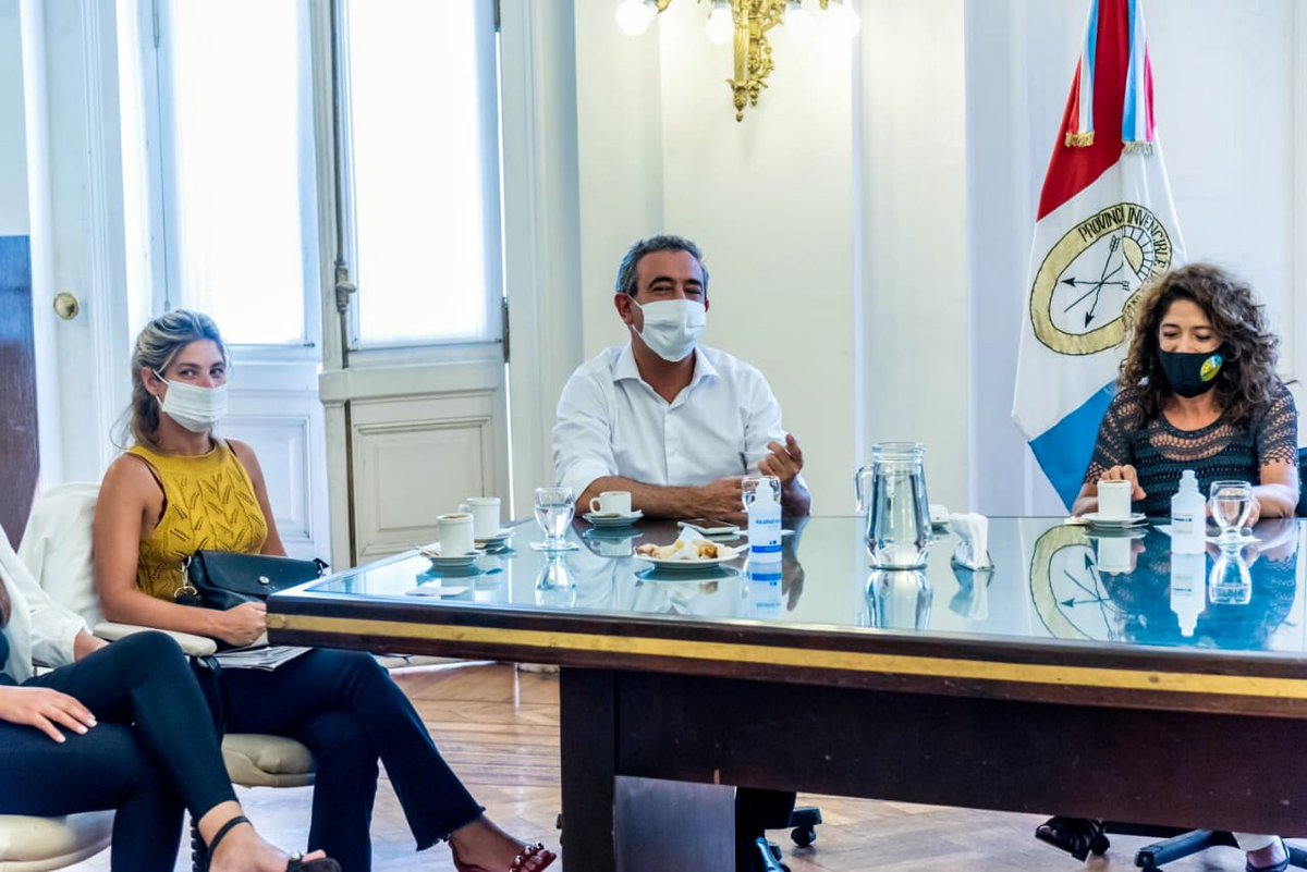 arielbermudezok's tweet photo. Que importante conmemorar un día tan especial como este celebrando la asunción de Guillermina Alban, quien fue presentada como nueva Secretaria de Servicios y Obras públicas de Vera. https://t.co/AW7ErFsOCY