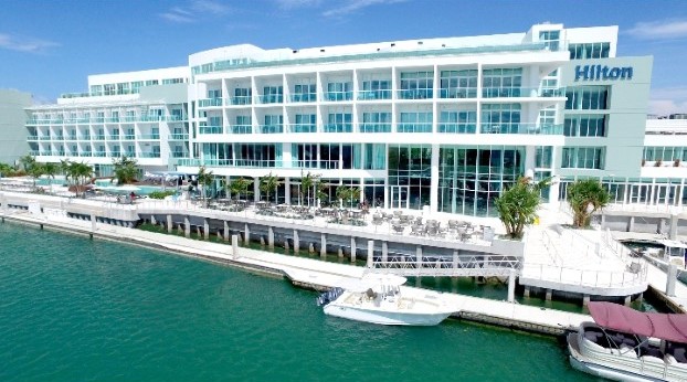 Looking for that Luxury 5 star hotel? @RWBimini has all that to offer and more, Book your trip today! Visit: fal.cn/3dRNL