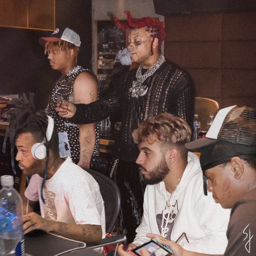 DJSCHEME_'s tweet image. Only in a perfect wrld...