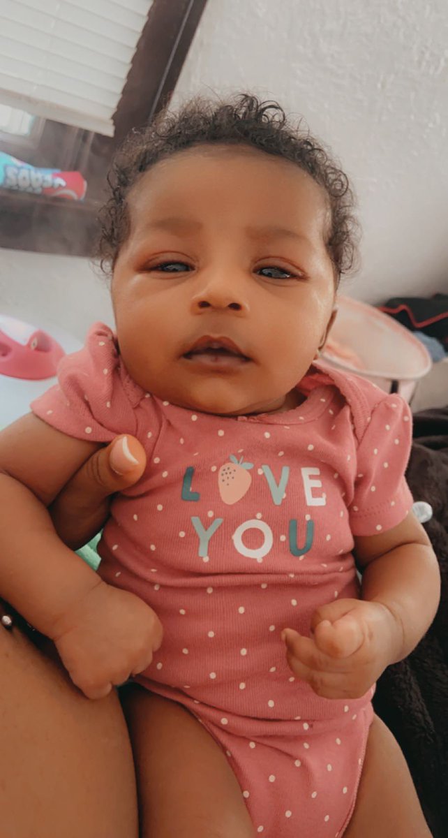 kuwtati's tweet photo. my little flower 🥰 https://t.co/Yv28lvZt6n