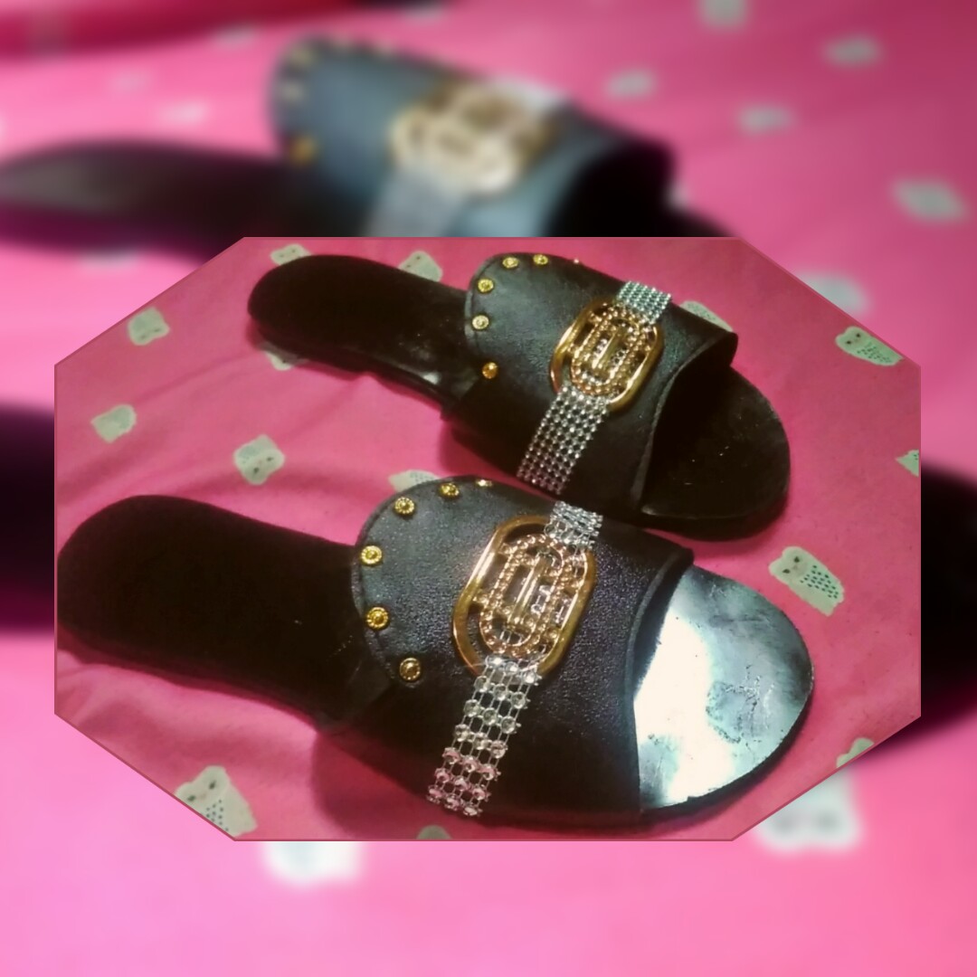 PeterExcel6's tweet image. Slay mama and queen&apos;s leather Slippers
Size 38
Black
Pure leather
Brand new
Attract attention
Make ur feet straight and balanced