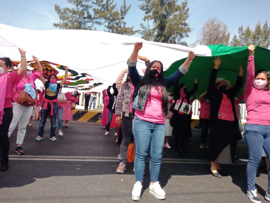 RedFamilia's tweet photo. Creemos que la violencia en todas sus formas es un cáncer social que debe ser contrarrestado no solo desde la trinchera pública y política, sino desde la formación intencional de principios y valores promovidos desde el hogar.

#internationalwomensday2021 #AmoSerMujer https://t.co/gfyW0N0xk2