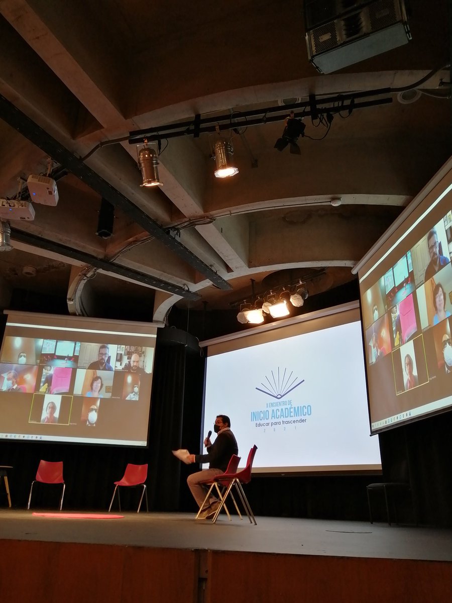 francisco_isla's tweet image. Ensayo, presencial, para Bienvenida Docente en @DuocUC_Vina de este jueves. Gran equipo!