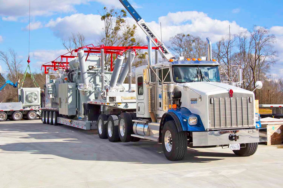 SS_LLC's tweet photo. At Southern States, we can design or retrofit #mobilesubstations, #capacitorbank trailers, #breaker trailers, and other application specific trailers that can be outfitted w/ SSLLC or your preferred switchgear brands. Check it out: https://t.co/2NR0q1JDW3 https://t.co/jYtUa9ldoC