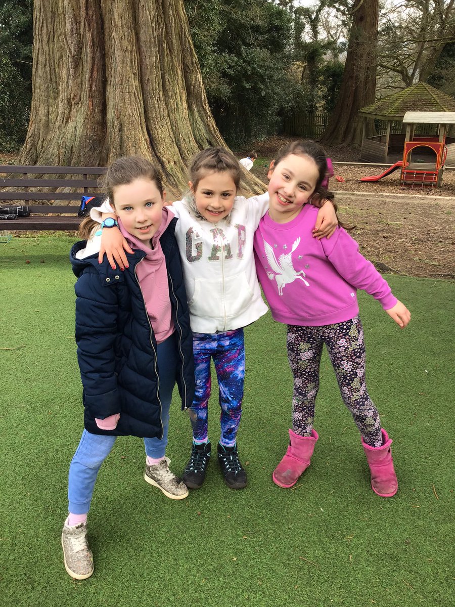 FrenshamJuniors's tweet image. Back where they belong! #schoolsreopeninguk #friendship @FrenshamHeights @HMC_Org