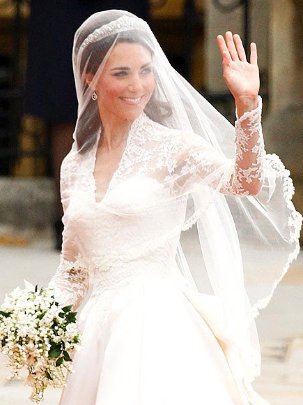 AnnaRoseWK's tweet photo. #DuchessofCambridge ✨#WeLoveYouCatherine 🤍 #OneTrueQueen 👑 https://t.co/parvmQQ0vq