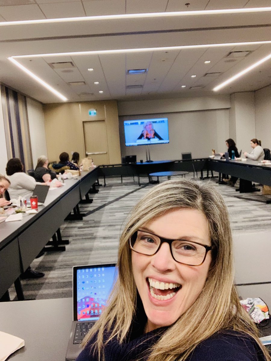 dawn_bee's tweet photo. Our team of leaders are participating together in Elevate Women - Make History! #gofurther #internationalwomensday2021 https://t.co/32V9TMMeQW