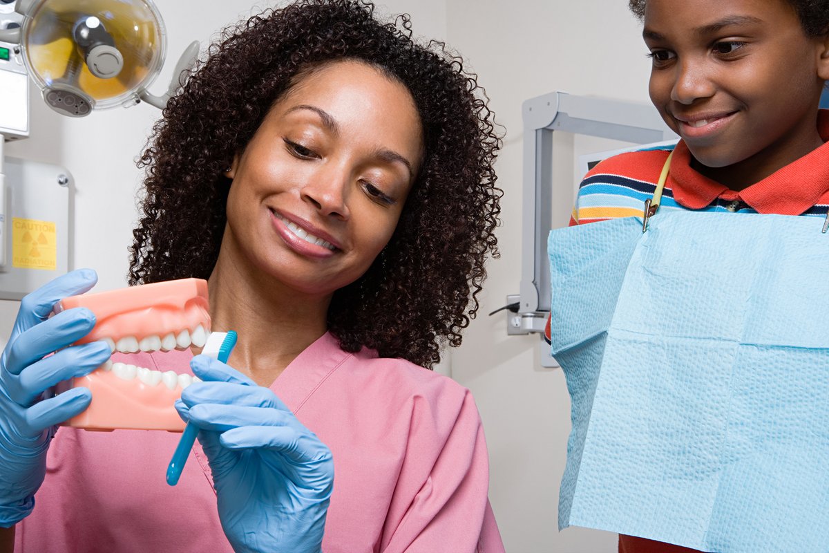 americanmedtech's tweet image. Join AMT in promoting this important event that recognizes the value of the dental assistant profession. 
#DentalAssistantsWeek

ow.ly/sLkv50DT8KI