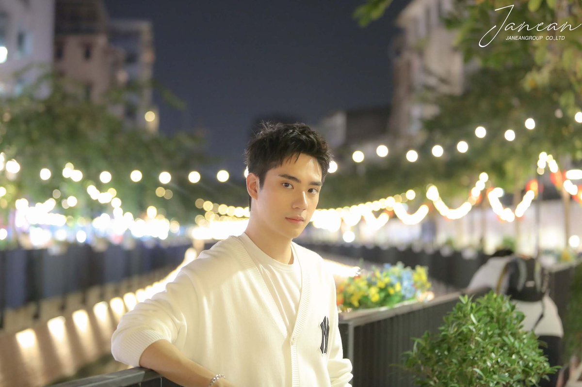 I've grown and learned a lot about myself. The greatest thing is being able to interact with fans and touch people's lives... for that I give thanks. From <a href="/Tee_Jaruji/">TEe JaRuji</a> #Onedaywith2T #TeeThanapon