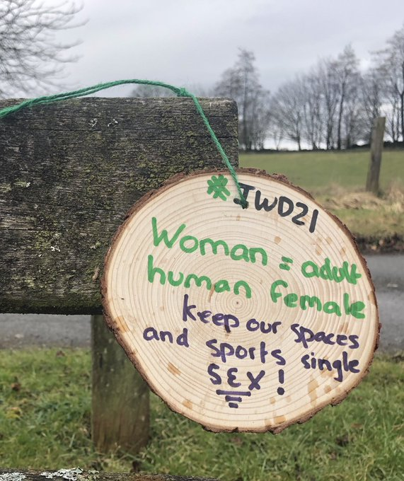 #WoodPlaqueWoman has channelled her woody #Stickerwoman in England's green and pleasant land today! 

#CourageToChallenge
#SaveOurSports
#IWD #IWD2020 
#ReclaimingWoman