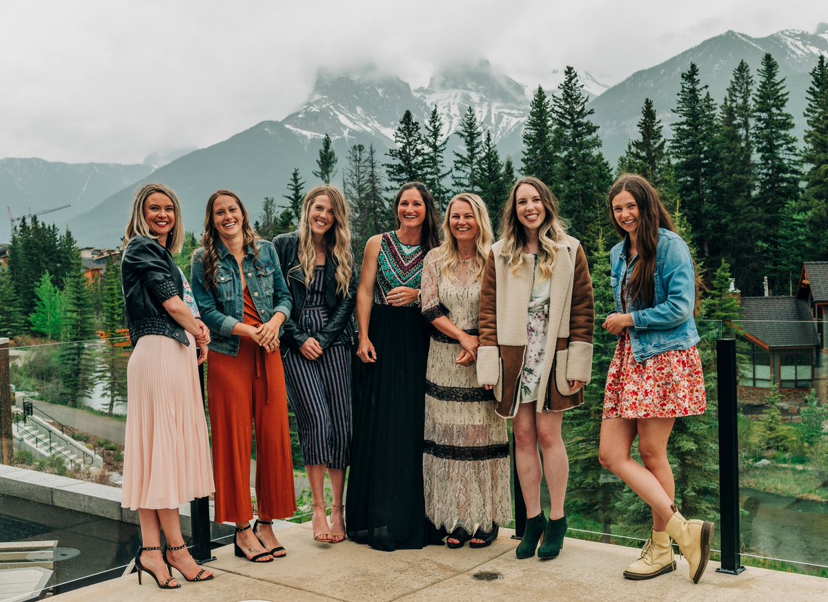 💥Happy International Women's Day 💥 from this ever-growing and evolving crew of thoughtful, electric, creative, clever, innovative, and powerful females. We #ChooseToChallenge today and every single day! 💪🏼 
👏🏻Here's to the changemakers from around the globe! ♀️🤩