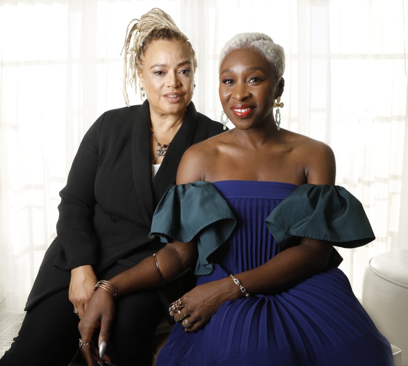 Storytellers, visionaries, artists. 🎬✨Thank you for sharing your voices with the world. #InternationalWomensDay #HerStoryIsNow

📸: 
<a href="/PromisingFilm/">Promising Young Woman</a>: <a href="/ShayanAsgharnia/">Shayan Asgharnia</a> for <a href="/TheWrap/">TheWrap</a> <a href="/NeverRarelyFilm/">Never Rarely Sometimes Always</a>: <a href="/philip_nyc/">Philip Montgomery</a> for @Vulture <a href="/HarrietFilm/">#HARRIET</a>: <a href="/Carolyn_Cole/">Carolyn Cole</a> for <a href="/latimes/">Los Angeles Times</a>