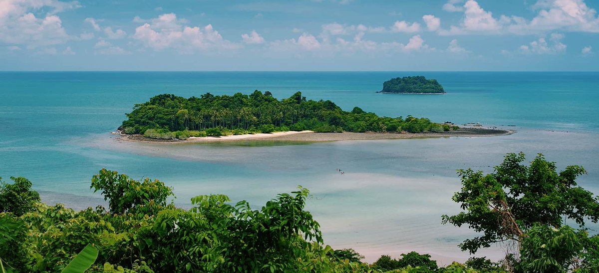BuurstData's tweet photo. How is #edge impacting the gathering and analysis of #data? Insights in this new blog "Islands in the Stream" on @cloud28plus https://t.co/egCRCAACmF https://t.co/JiwDu8KFxm