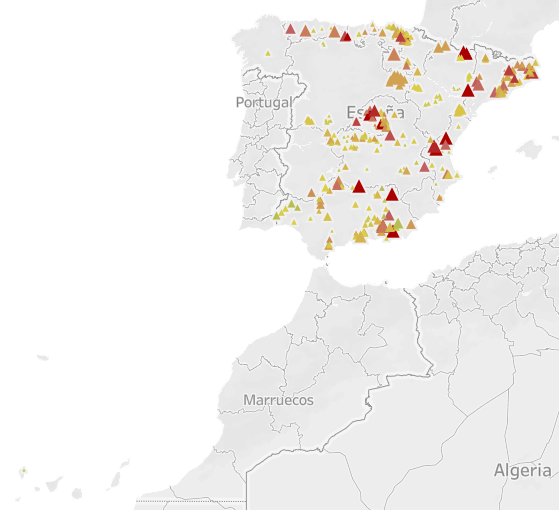 EsRiesgo's tweet photo. El contagio es claramente más bajo que en enero, pero hay municipios donde crece rápidamente.
☣️Hemos identificado 304 municipios/ZBS con un crecimiento intenso del contagio (hace 2 meses eran 1500). 
Si estás en una de estas zonas, por favor infórmate y extrema las precauciones. https://t.co/S0istPKi5t