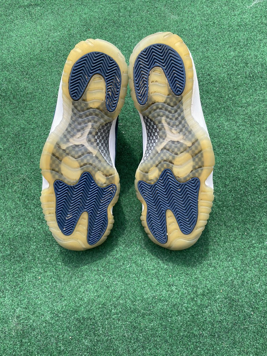 soakysolez's tweet photo. Soaky Special 🤩 On A Pair Of Retro 11s “Snakeskin” 🧼👟#GSU21 #GSU22 #GSU23 https://t.co/YnlE6VSFXp