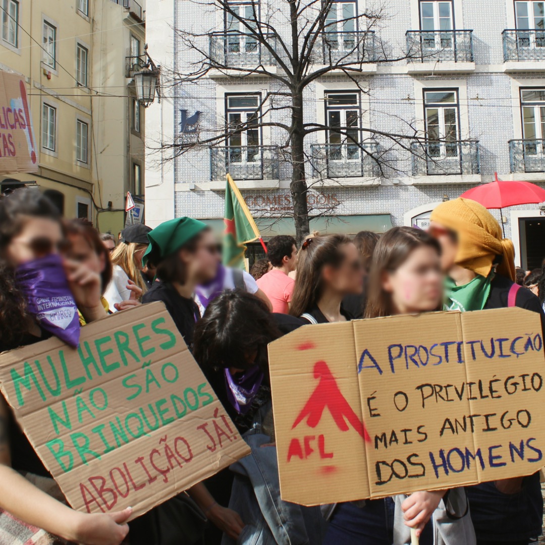 #8M2021 #feminismo #ViolenciaMachista 

8 DE MARÇO | DIA INTERNACIONAL DA MULHER TRABALHADORA/ GREVE FEMINISTA|

Por um 8 de Março de luta pelo fim do sistema de prostituição e pela libertação das mulheres da violência machista.

(fotos da manifestação em Lisboa, 2020)