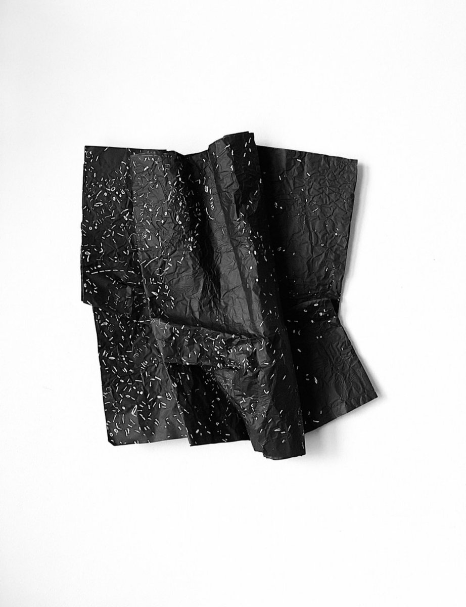kellycumberland's tweet photo. Working on a new series of drawings: Vestigium Pulvis [ffoyle v2.2], Aluminium cinefoil, carbon. 2021  #drawingresearch #exhibition #expandeddrawing #art #research #contemporaryart #kellycumberland #leedsartsuniversity @LAUresearchdept https://t.co/FwrM6cuEZH