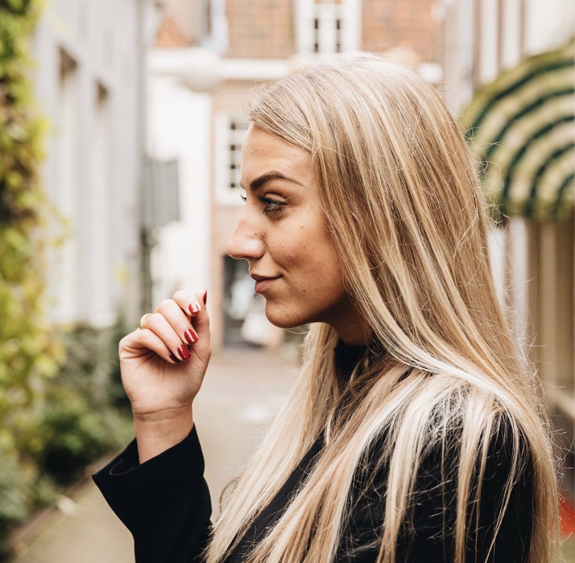 Vanuit STORM is 75% van de professionals die wij bemiddelden vrouw. Wij helpen graag alle (carrière) vrouwen om te ontdekken wie ze willen zijn. Om groot te durven dromen, om impact te maken. Dit is onze eigen STORM-vrouw Hannah Lipke!
#internationalevrouwendag