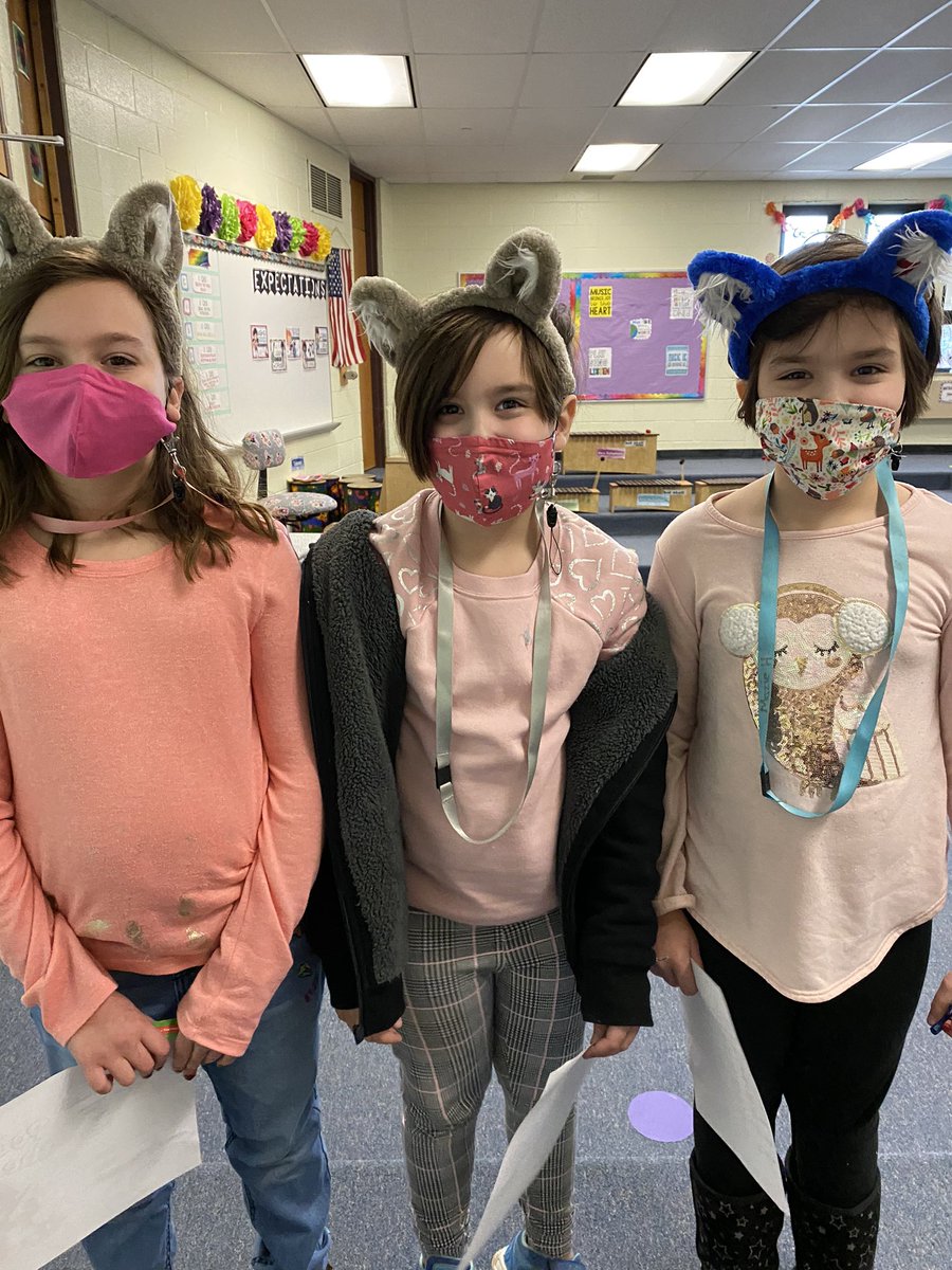 BStang91's tweet photo. What great timing for these wolves to be learning about Peter and the Wolf today during our instrument family unit! 
🧍🏼‍♂️🐺🎻🥁#gwproud 
@BrandiHaubert @cheryl_palm https://t.co/wKpQKRYovK