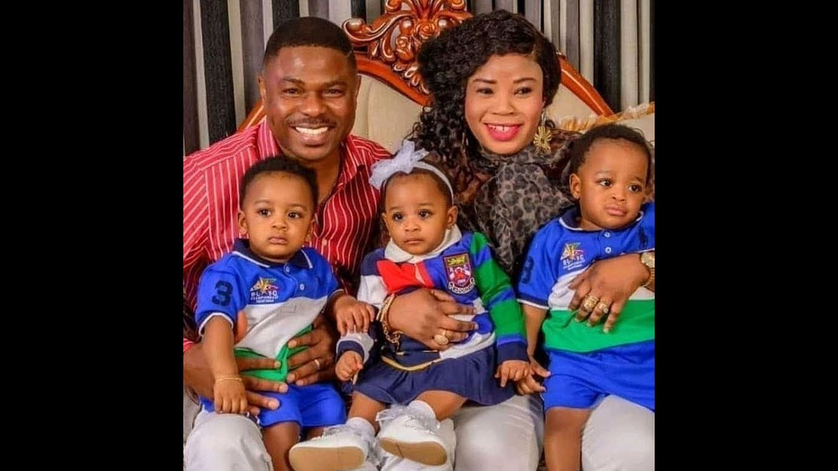 Happy International Women's day to my amazing wife and my little daughter 💖💖💖

Peter Okoye| Hijab
#Barryjhay #CHEEVE