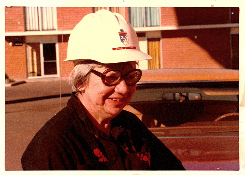 Honoring our smart, funny kick-ass founder Sylvia Siegel, who started TURN from her kitchen table by "raising a bit of hell" 50 years ago. #Women4Climate #InternationalWomenDay2021 @hernandezstrat @katymorsony <a href="/gsandovalphd/">Dr. Gabriela Sandoval (she/they)</a> @mayasharona @turntelecom latimes.com/archives/la-xp…