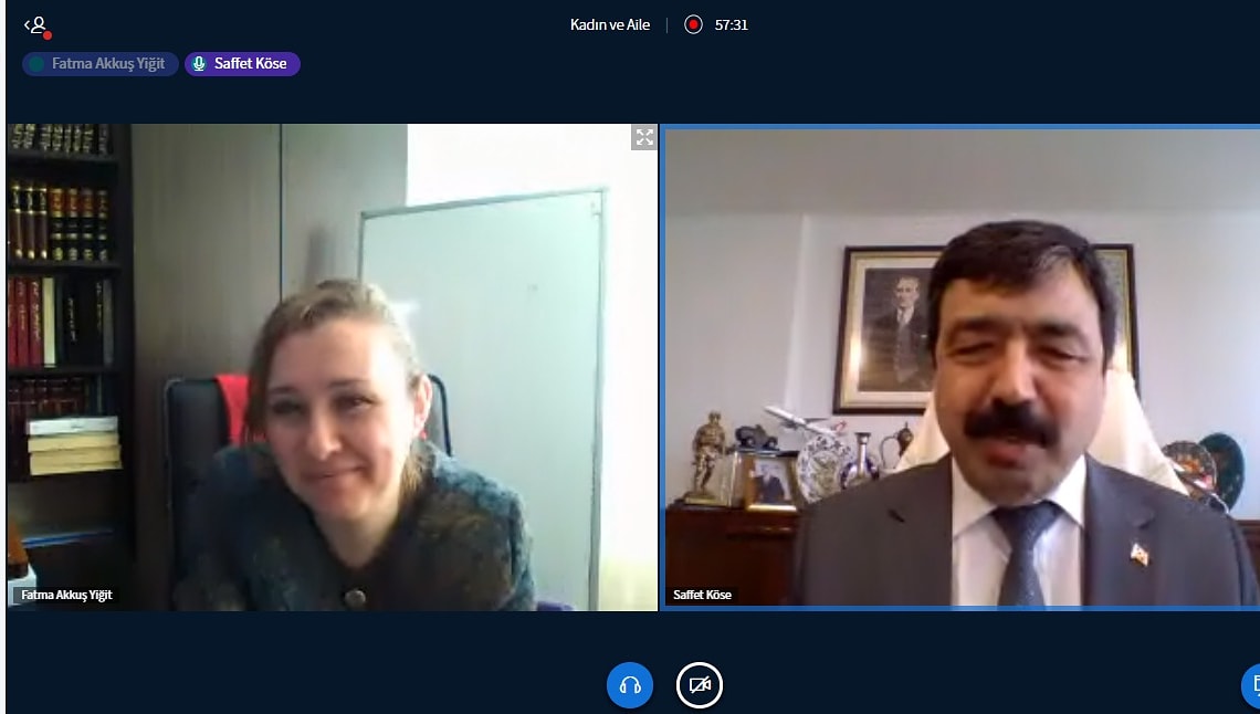 Merkezimiz tarafından "8 Mart Dünya Kadınlar Günü" münasebetiyle düzenlenen, Sayın Rektörümüz Prof. Dr. Saffet Köse'nin konuşmacı olduğu ve moderatörlüğünü merkez müdürümüz Doç. Dr. Fatma Akkuş Yiğit’in yaptığı “Kadın ve Aile” konulu Webinar bugün gerçekleştirilmiştir.