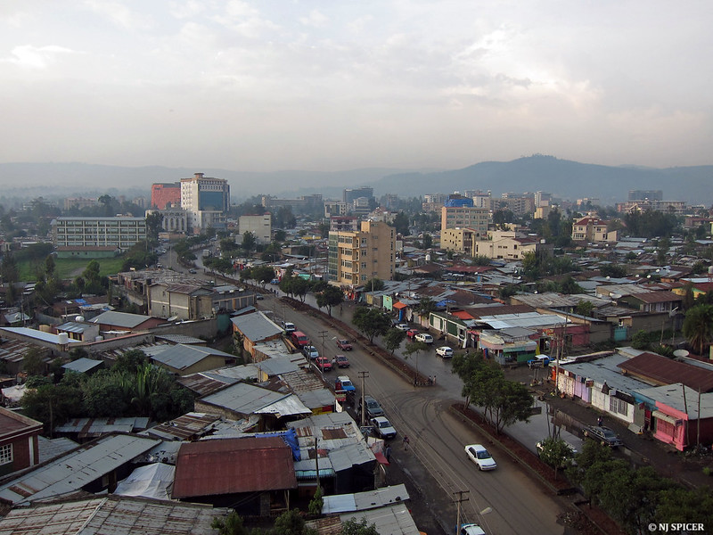 Addis Ababa #Ethiopia: A community alliance faces up to #Covid19 and builds resilience. Read Abe's story: bit.ly/38hOuKk Part of #VoicesFromTheFrontline of the Covid and climate crises with CDKN & @ICCCAD