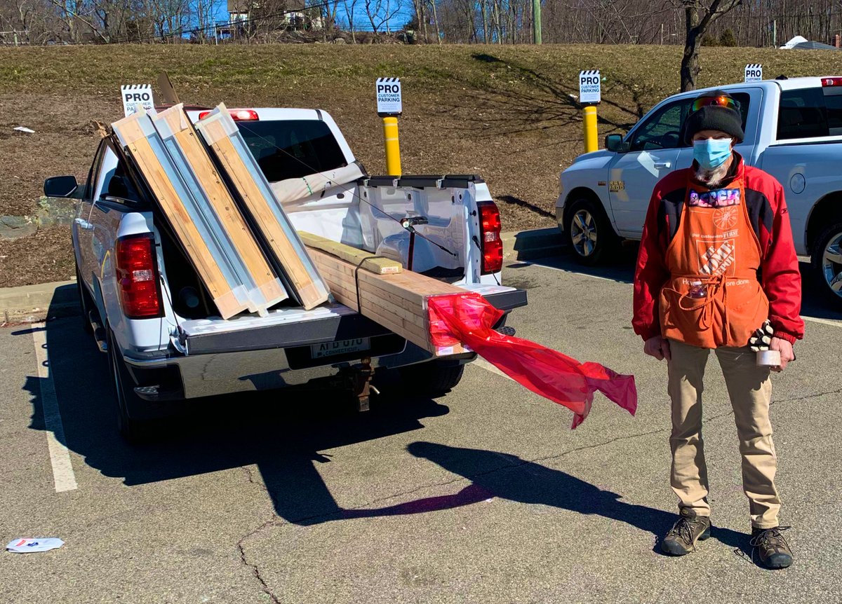 Pro MVP goes to 6215’s pro loader Derek! Building relationships everyday while assisting our pros! Way to FIND KNOW AND GROW! <a href="/JasonArigoni/">Jason Arigoni</a> <a href="/corelli189/">Lori Corelli</a> @JMeyerTHD <a href="/RalphieFrancois/">Ralphie francois6215</a> @RafGTHD <a href="/ChrisUrso2/">Chris Urso</a> <a href="/AMountzoures/">Angelo Mountzoures</a> <a href="/DonaldCharron6/">Donald Charron</a>