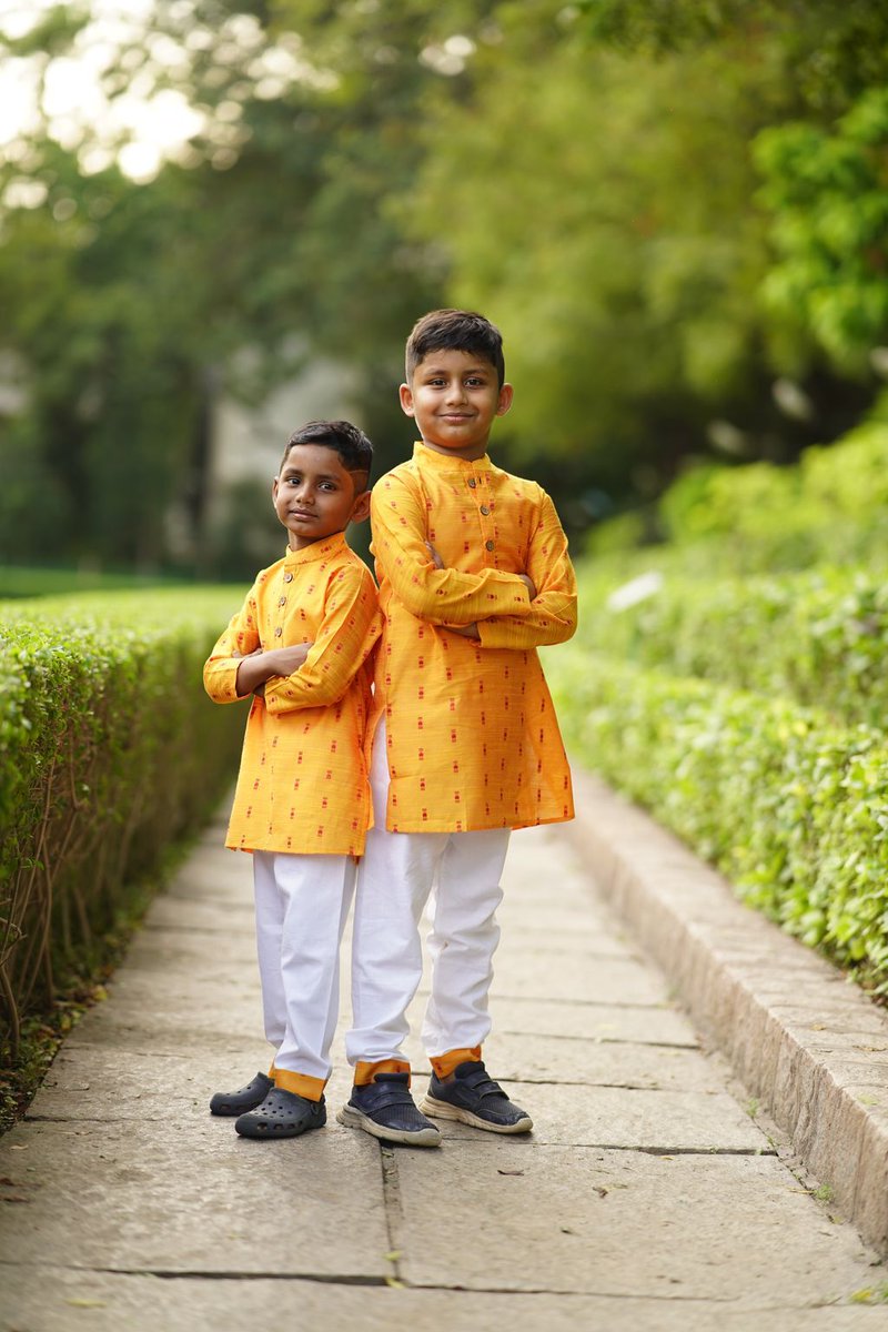 Boys kurta now available! Shipping options are available! Thank you!
Visit : scooh.co

#kidswear #ethnicwear #indianoutfits #traditionalwear #babyboys #kidsclothing #fashion #children #kurtapajama #indianfashion #kurtapyjama #ethnicclothes #boyskurtapajama