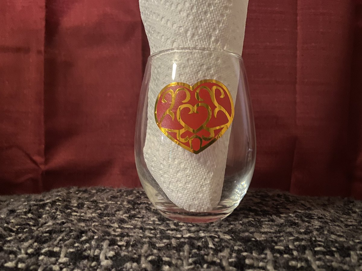 Wylde__Flower's tweet photo. “Hey! Listen!” #LoZ #legendofzelda #navi #heartcontainer #navimug #wineglass #mug #customwineglass #custommug #vinylwineglass #vinylmug #vinyl #Customvinyl #cksmolcraft #cksmolcrafts #smallbusiness https://t.co/Fz0qXhMqU4