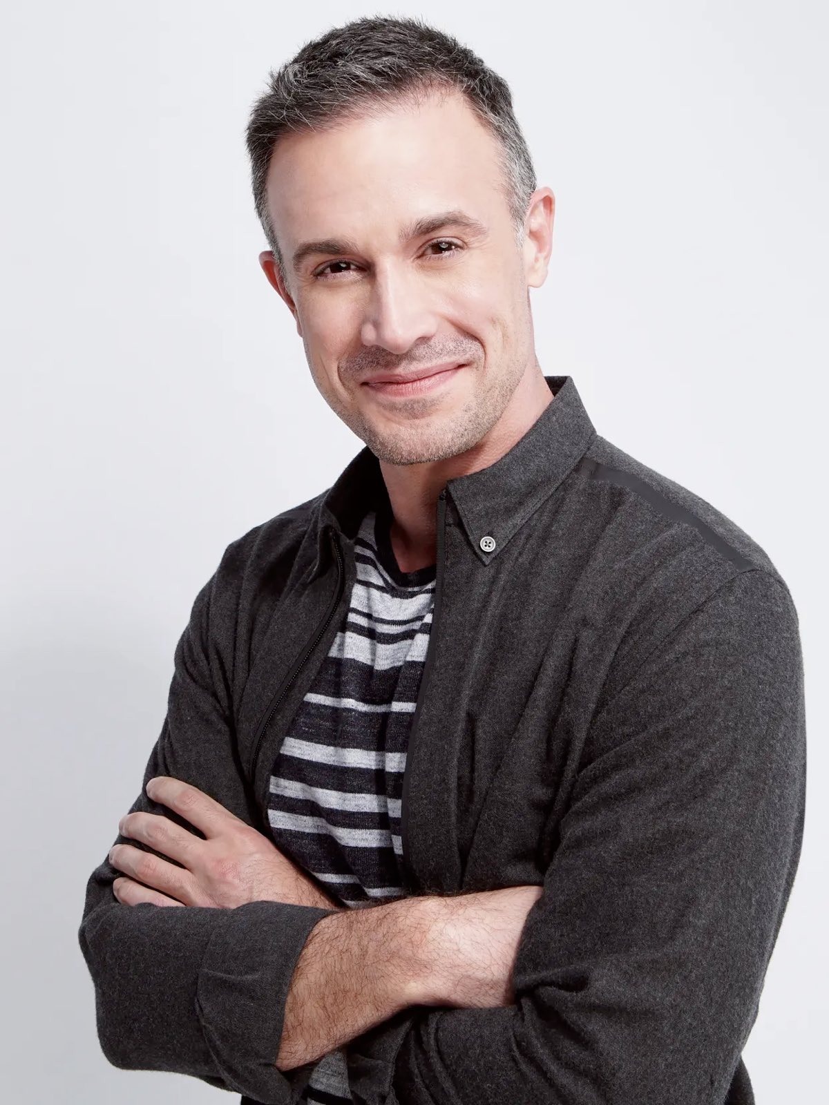 Happy birthday to Freddie Prinze Jr.!  