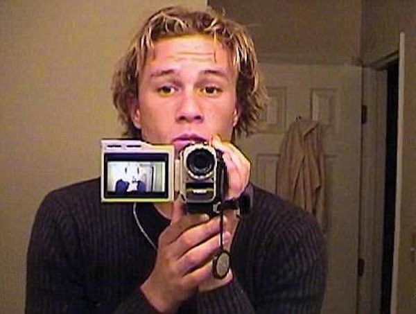 pacinoalfilms's tweet photo. heath ledger and his camera(s) https://t.co/24yE2JpvSc