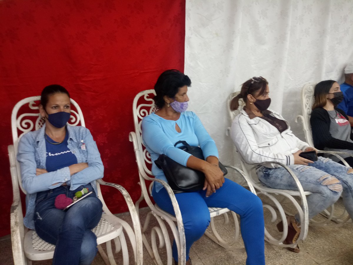 EACVagromicons's tweet photo. Muchas felicidades a las mujeres en su día en especial a las de la #EACV quienes con su abnegada labor día a día contribuyen a la producción de alimentos para el #SectorDeLaConstrucción.
#MujerConstructora #AgropecuariaMICONS https://t.co/EpeDvzxooP