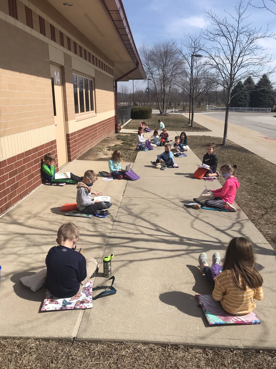 Read to Self OUTSIDE!  An absolutely beautiful day to read at #TCECardinals and #tcereads