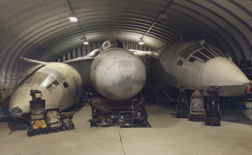 TheAeroShop's tweet photo. Wallets at the ready fellow #Aviators.... V-Bomber #Cockpit’s #Victor’s #XH699 #XH670, #Vulcan #XH560 &amp; #Valiant #XD826 along with items from the collection are going to Auction @HansonsUK 9th March ralexander@hansonsauctioneers.co.uk for more info https://t.co/qngENRokhF https://t.co/0ZFMk4bTHd