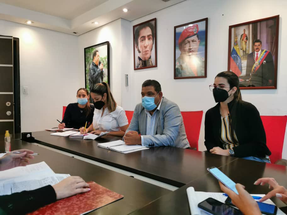 Luego de abierto el procedimiento a una cadena de supermercados, recibimos, tal y como fue acordado, la estructura de costos para revisión, haciendo cumplir la Ley de Precios Justos. ¡Estamos comprometidos con el pueblo y sus derechos socioeconómicos!  #CuarentenaRadicalReforzada