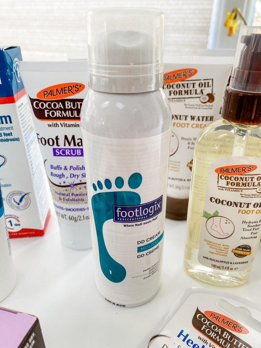 MyBalancingAct_'s tweet image. So now the kids are back to school would it be bad to take a day off to pamper my feet with these gorgeous products?!  #AskingforAFriend #NationalFeetWeek #gifted @NatFeetWeek @PalmersUK @footlogix