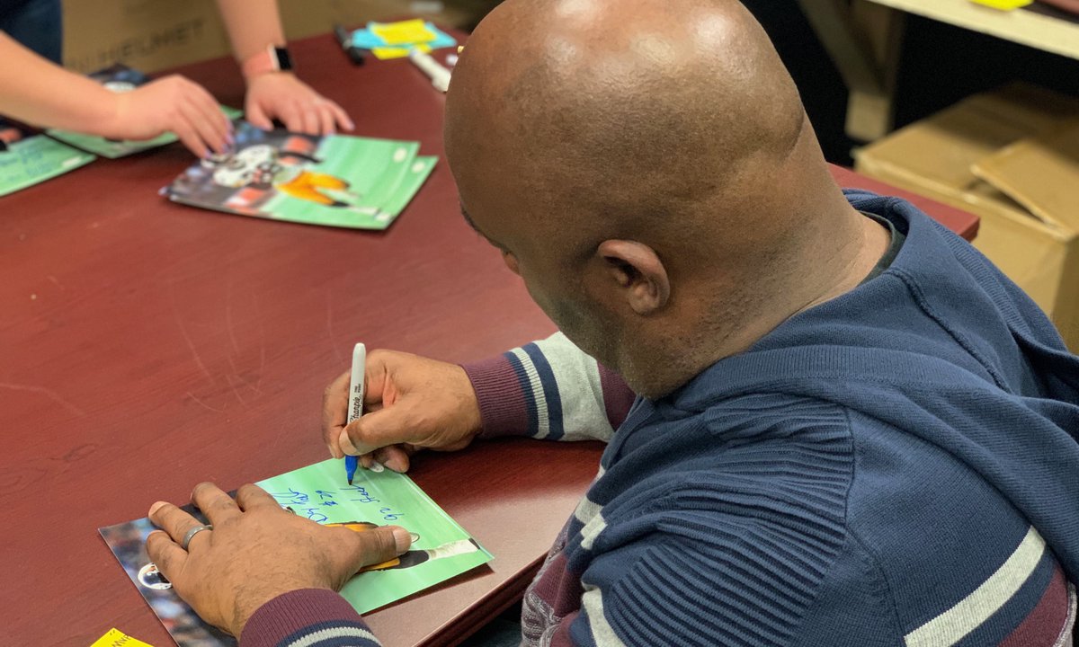 TotalSportsEnt's tweet image. LAST CALL for Mystery Monday!

⬇️⬇️⬇️

tseshop.com/products/pitts…