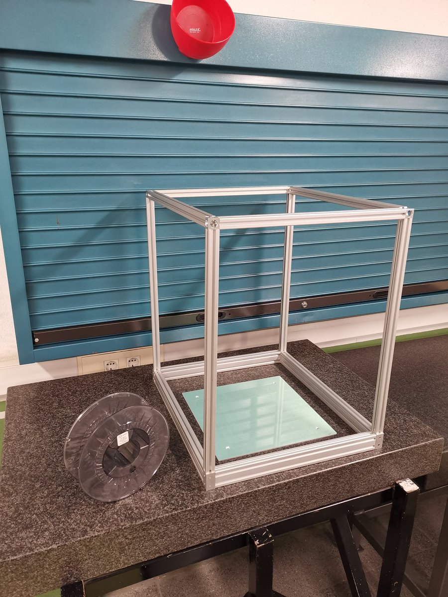 deivids26's tweet photo. Está teniendo una pinta increíble la #impresora3d que estamos disseñando en Proyectos 😍 para que os hagáis una idea, se aprovecha más de un 70% del espacio

@DissFabMec @empresa_fp @lahoramaker @AlePeidro @citilab @elisafr71 @fundaciobcnfp @consorciedubcn @fundaciobcnfp @govern https://t.co/K9VMSRYHlV