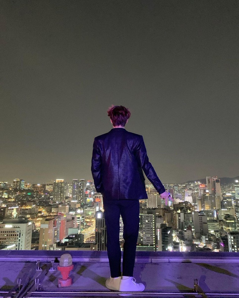 iceage_'s tweet photo. ᴜᴘᴅᴀᴛᴇ ɪɢ📸

[#Huijun]

Un corte genial en la azotea💎 https://t.co/XrrEKzCxU7