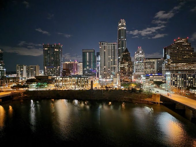 1 pic. Who wants to see more from my trip to #Austin? The #cityscape is always so pretty. Then #men were