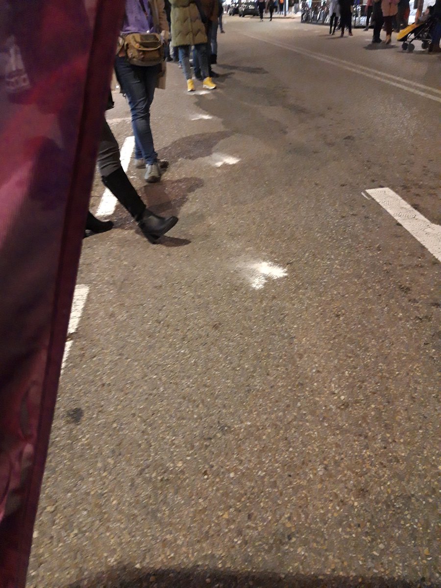 📣 Desde Santo Domingo a lo largo de la calle Amparo ¡AQUÍ ESTAMOS LAS FEMINISTAS! 
Busca tu sitio, sigue las marcas blancas 💜

#8M2021